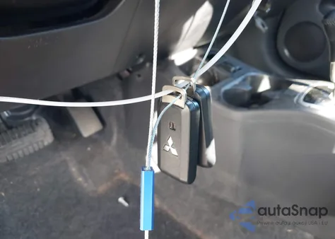 2017 Mitsubishi Mirage G4 Se z USA, uszkodzony, nr VIN ML32F4FJ7HHF12405